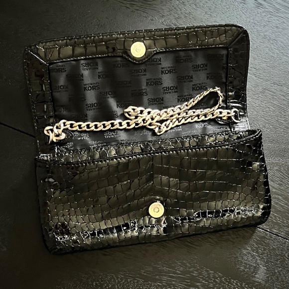 Michael Kors BLACK Patten Leather Croc Embossed Clutch Gold Chain Logo CC Wallet - Picture 7 of 16
